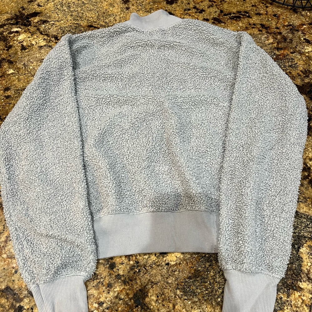 grey pullover - Picture 2 of 3